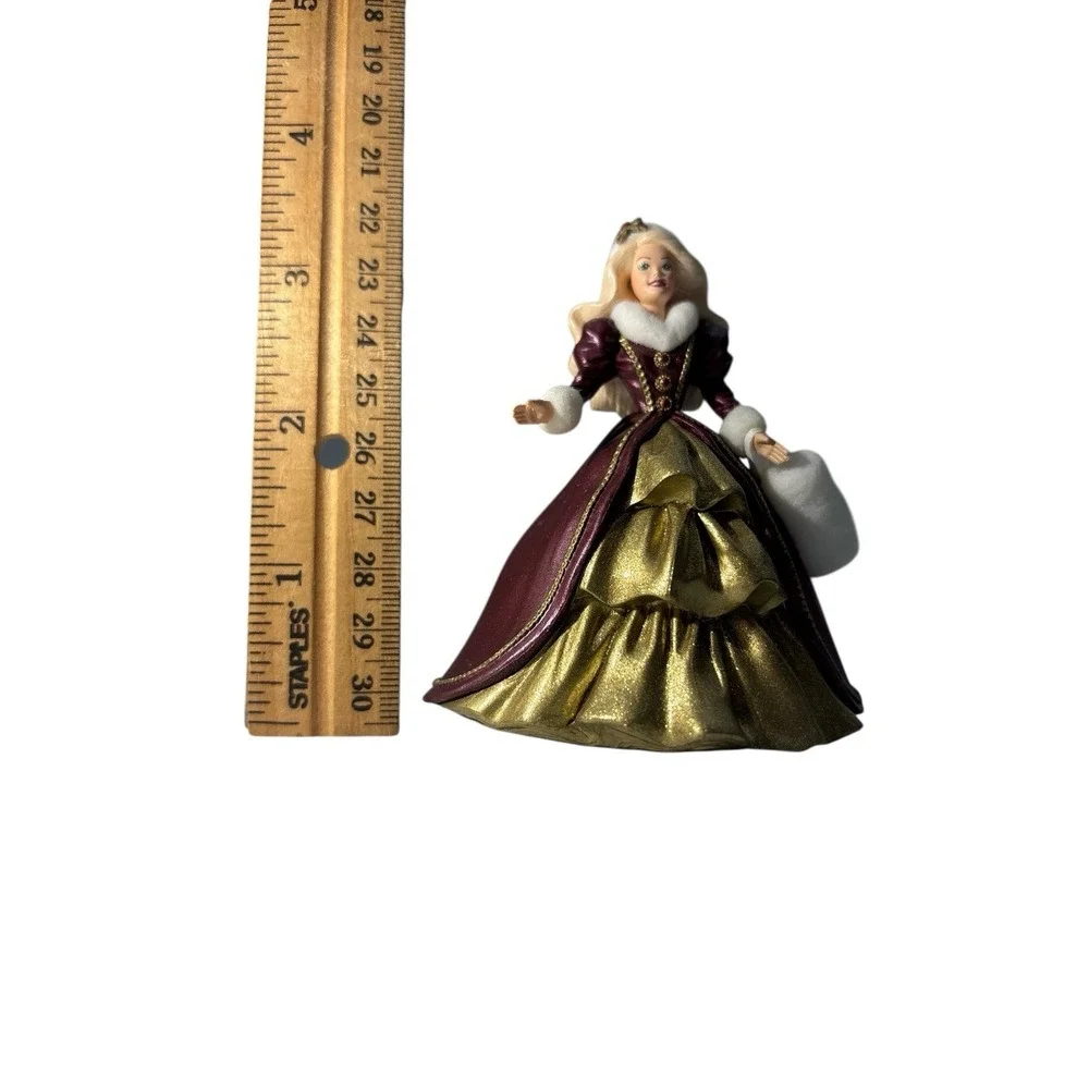 Vintage‎ Hallmark Keepsake Ornament Holiday Barbie 1996